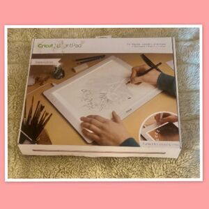 Cricut Bright Pad - 16.3” x 12” x 1.7”